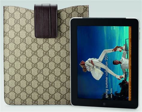 Gucci iPad 9.7 (2017) Cases 